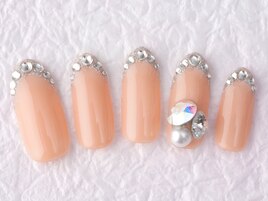 華やかストーンフレンチネイル