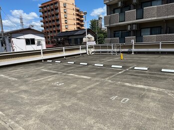 アンフェリーク(Un feerique)/駐車場