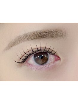 ナチュラル上品な目元にしたい