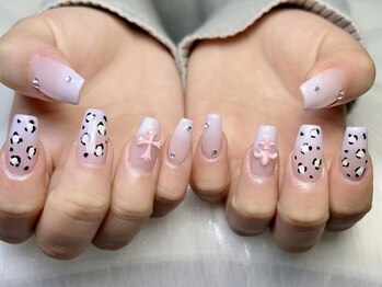 カナネイル(KANA.nail)/長さだし　ヒョウ柄ネイル