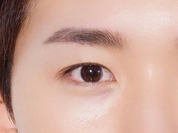 トゥルヌソル(tournesol)の写真/自己処理はもう卒業！眉の形を整えるだけで目元の力強さがUP◎忙しい朝のセットも楽になる♪メンズ大歓迎！