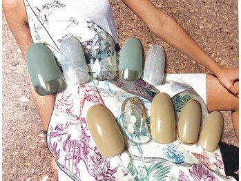 キュアバイアニーアンドジーノ(Qa by Annie&Gino)/