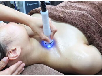 美癒 池袋本店の写真/むくみ・リフトアップで理想の小顔美人に!ハイパーナイフでシャープなフェイスラインに◎(新規)¥6500～