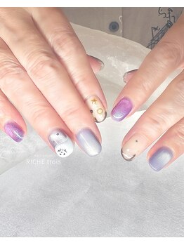 リッシュ トロワ(RICHE trois)/ゆるかわハロウィンネイル