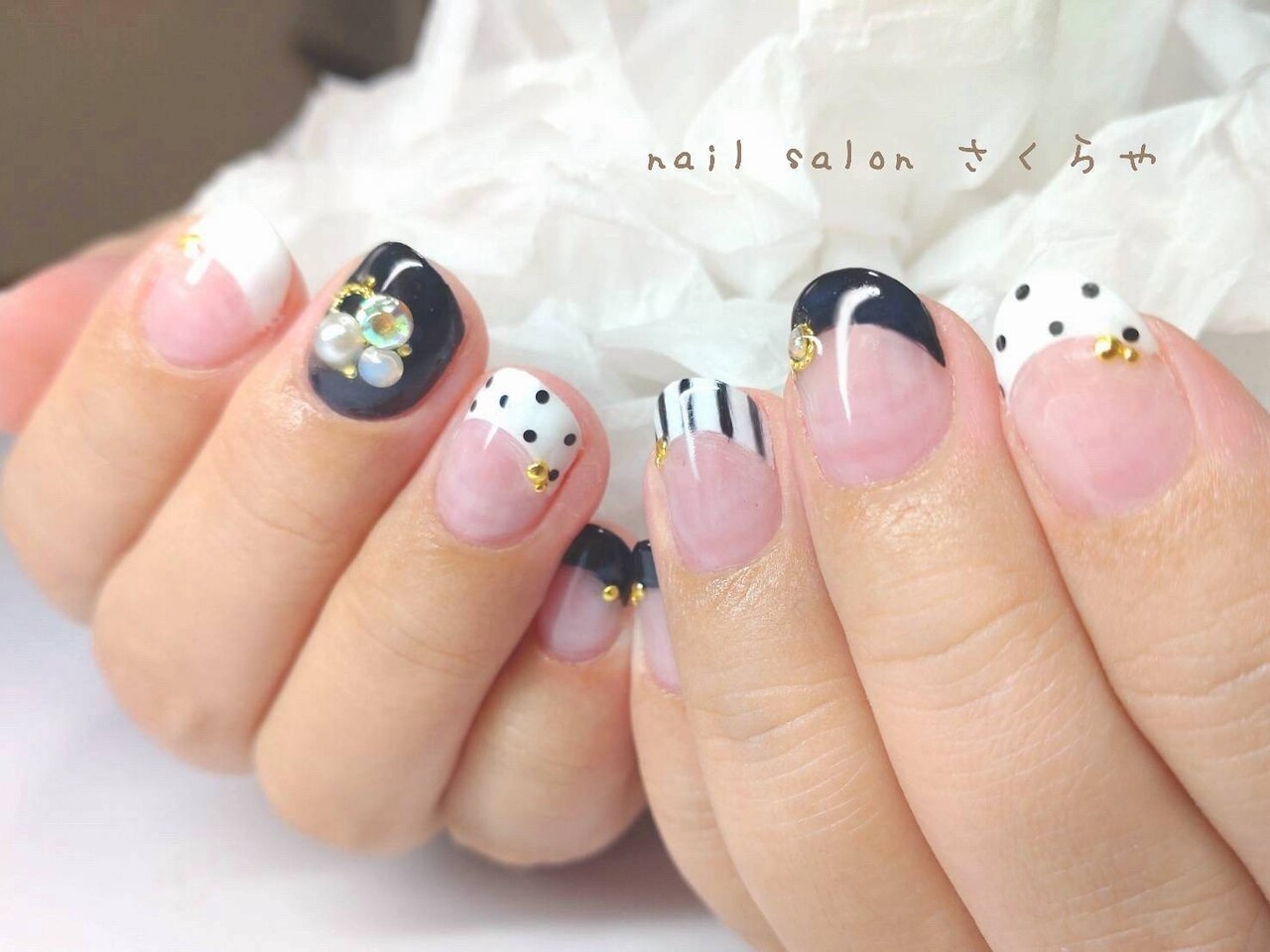 2025年-2026年冬トレンド】薔薇のネイルデザイン集｜人気順｜4ページ目