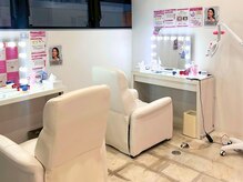 エクシアホワイトニング 心斎橋店の雰囲気(メンズも安心して通えます◎仕事帰りに気軽にホワイトニング!)