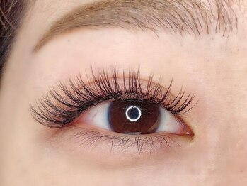 プティ アイビューティ 北浜店(peTiT eyebeauty)の写真/似合わせ施術で仕上がりの満足度◎フラット,LEDエクステ,バインドロック,まつげパーマなどメニューも豊富！