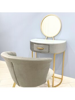 サロンドベルム(Salon de BELME)/サロン内