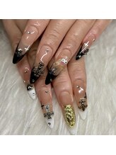 レイネ(Reine)/クロムネイル