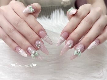 ビジューネイル(bijou nail)/