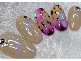 ハラコネイルとフラワー