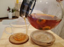 ピリカワッカ(Pirka wakka)の雰囲気（施術後は東洋医学専門家監修の健美茶で内側からの美活時間を。）