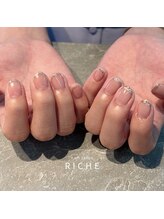 リッシュ(RICHE)/ピンクゴールドのラメフレンチ
