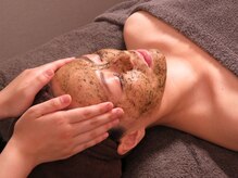 ハーブピーリングで水光肌に★『シミ/シワ/ニキビ/跡◎』