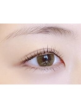 ナチュラル上品な目元にしたい