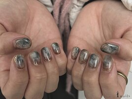 奥行きインク鉱物滲みネイル