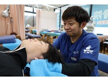 首肩こり/腰痛/頭痛を和らげる！小林式背骨・骨盤矯正で楽に♪