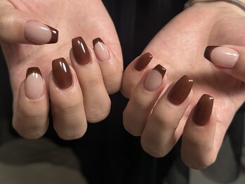 5本フレンチネイル