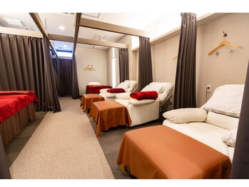 タロコ 赤坂店(太魯閣)/足ツボ用リクライニングチェア