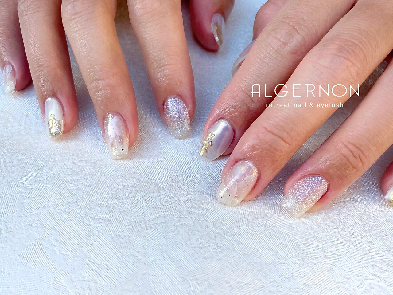 ホワイトワンカラー 2026年冬トレンド】ホワイト ワンカラー ハンドのネイルデザイン集