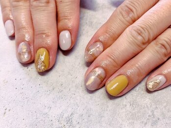 ユーロ(yolo)の写真/【上品なシンプルネイルで好感度UP】お仕事柄、派手なネイルが出来ない方にも◎”大人可愛い”指先に♪