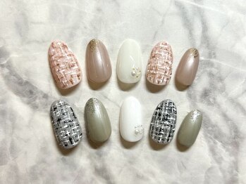 フェミニンツイードネイル