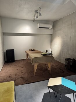 ウィズ(with)の写真/【表参道駅徒歩5分】贅沢プライベートサロン！ストレッチや強圧もみほぐしを組み合わせて至福の時間を。