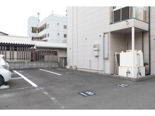 シャイン(SHINE)/駐車場10台完備