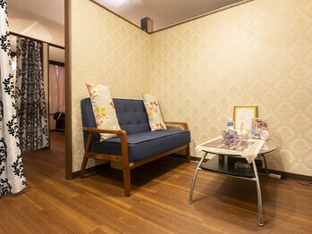 バリ風 アロマフラワーサロン/待合スペース