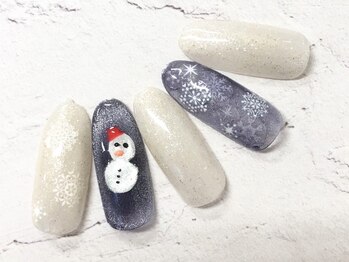 コルン/雪だるまネイル