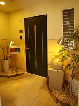 アロマ アンド ヒーリング ラ ヒール 天神店/エントランス