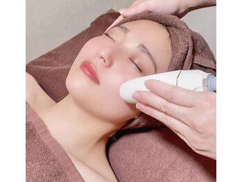 六花整体院 博多駅前店/超音波による小顔ケア