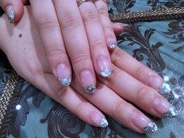 きらきらガラスフレンチネイル
