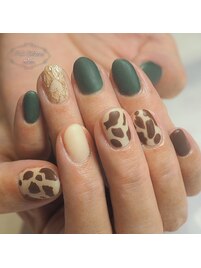 艶消しネイルでちぐはぐネイル