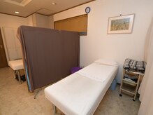 まつもと施療院の雰囲気（施術ベットは２台ご用意させて頂いています。個室あり。）