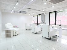 はあとねいる 北久里浜店の雰囲気（プロ仕様のライトで細部まで美しく繊細なアートもお任せ下さい♪）
