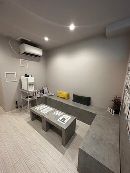 リボディ 大名店(RE:BODY)/広々とした待合所