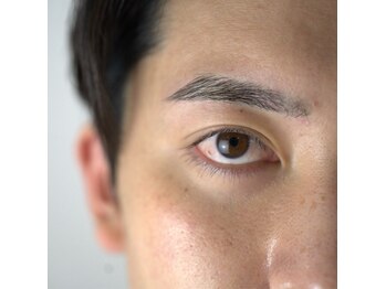 イーヨー 姪浜店(Eyore)の写真/【圧倒的清潔感◇メンズアイブロウ】美眉スタイリングでデキる男の印象操作☆男性の身だしなみの新定番♪
