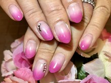 プラハネイル(+HER 美甲)/ピンクグラデーション