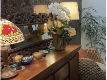 サロン ド エスポワール(salon de espoir)の雰囲気（オーナーセレクトの小物たちが寛ぎの時間を約束します。）