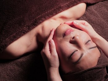 ミヤビ(miyabi)/フェイスラインのリフトアップ