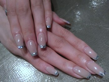 きらきらガラスフレンチネイル