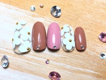 ネスト(Nest)/クリアフラワーネイル