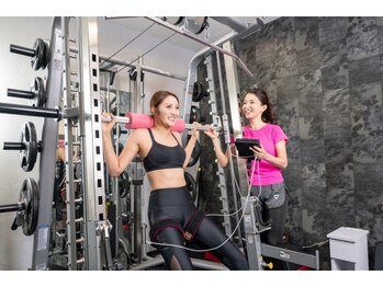 エックス シェイプ(X-shape)/楽しいトレーニングで健康美！