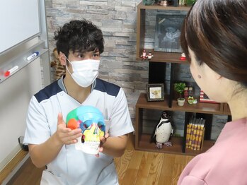 哲心 姫路/模型を使っての身体の解説♪