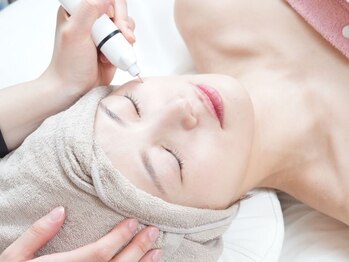 アローナ(ARONA)の写真/【加須市発のプラズママシーン】導入キャンペーン有☆話題の施術で幅広い肌悩みにアプローチ