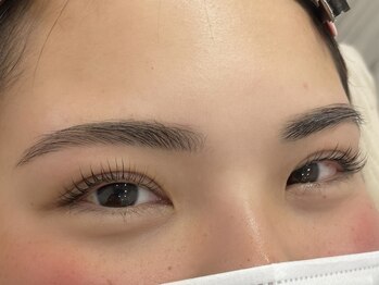 ビーズアモール 大府店(B's amor)の写真/《同日施術可能メニュー》自己流ケア卒業!美眉スタイリング&まつ毛パーマで目元の印象を明るく★