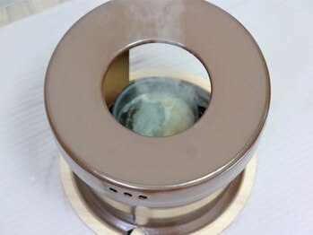 オズ六本木/よもぎ蒸しと相性抜群の小顔矯正