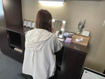 ウルル(ULuLu)/メイクブース