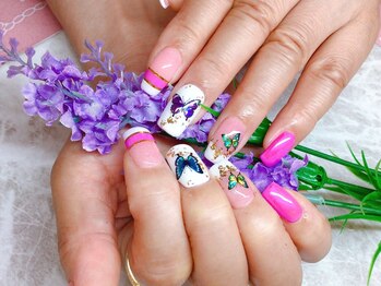 ネイルサロン コアラちゃん/蝶々ネイル